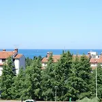 Korni Apartment *